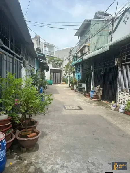 Bán nhà ngay đường Nguyễn Công Trứ