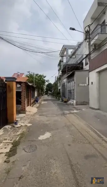 Bán nhà trung tâm Dĩ An