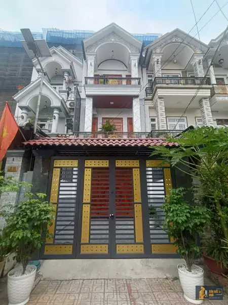 Bán nhà 3 lầu KDC Chương Dương