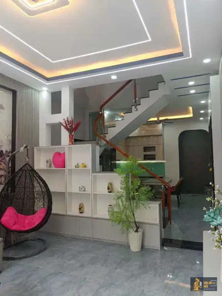 Bán nhà 3 lầu KDC Chương Dương