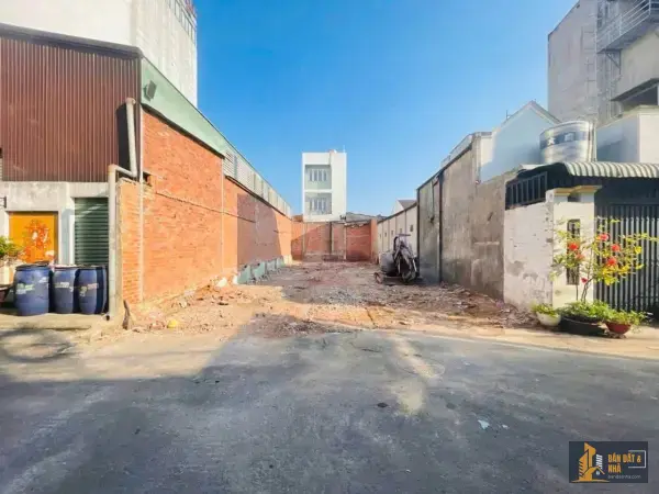 Đất sát đường Nguyễn Tri Phương