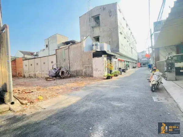 Đất sát đường Nguyễn Tri Phương