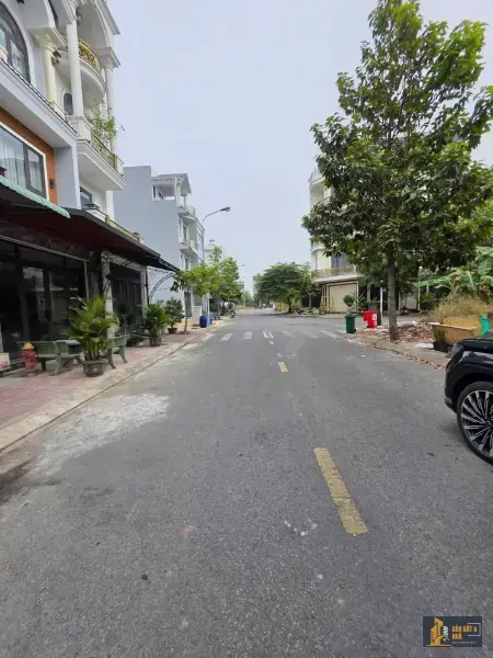Đất đường chính KDC Phú Hồng Thịnh 9