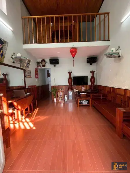 Bán nhà gần sân vận động Đông Hòa