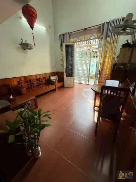 Bán nhà gần sân vận động Đông Hòa