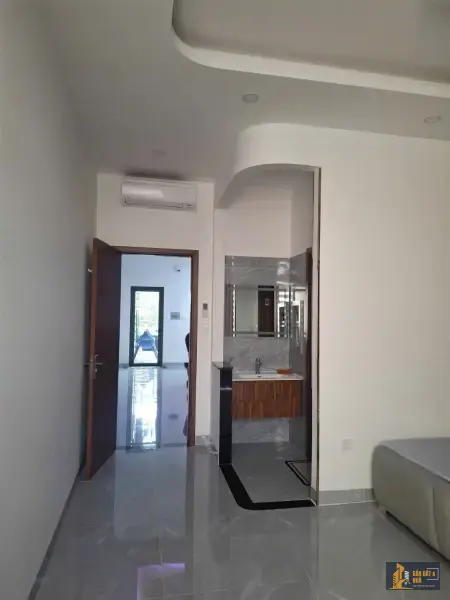 Bán nhà 1 trệt 2 lầu Vincom Dĩ An