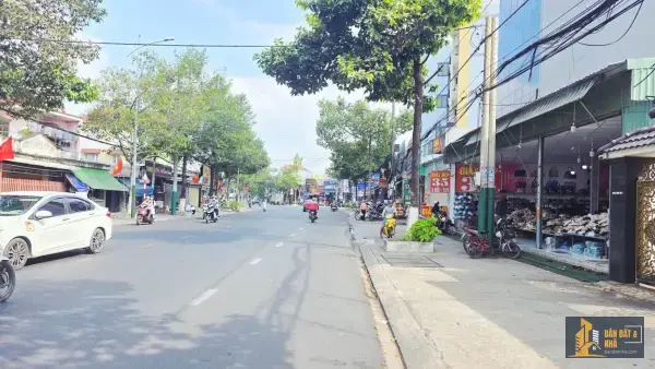 Bán nhà mặt tiền đường Lê Hồng Phong