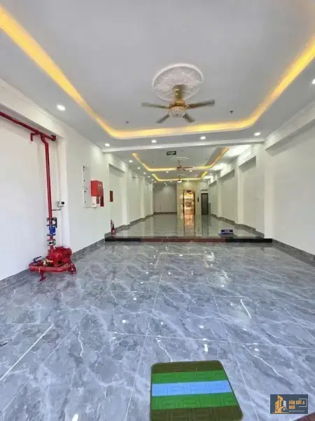 Bán nhà mặt tiền đường Lê Hồng Phong